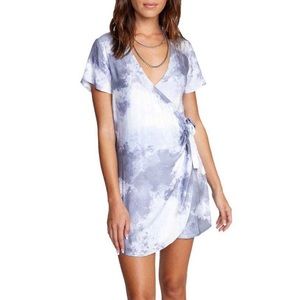 RVCA blue and white tie dye wrap dress 💙🤍